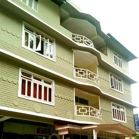Norling Retreat Hotel Пелинг Екстериор снимка