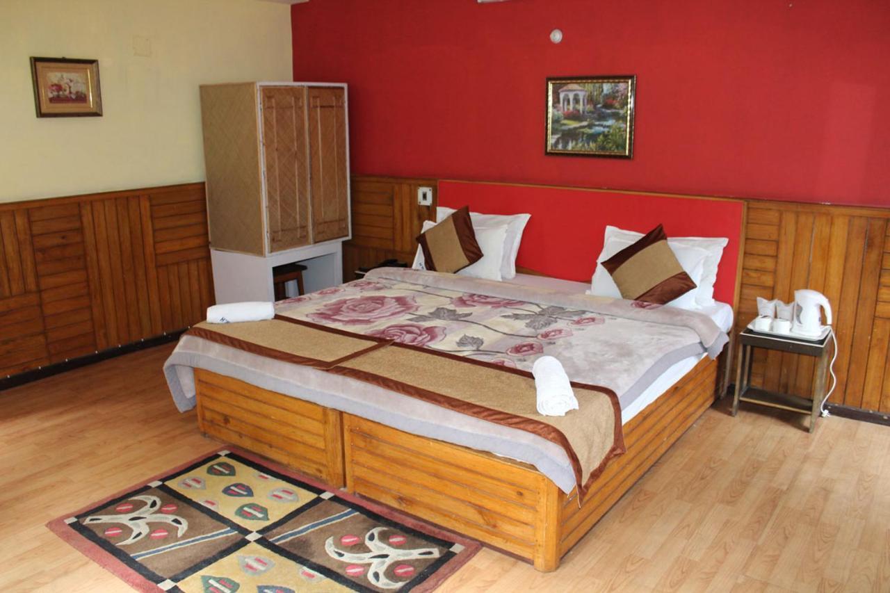 Norling Retreat Hotel Пелинг Екстериор снимка