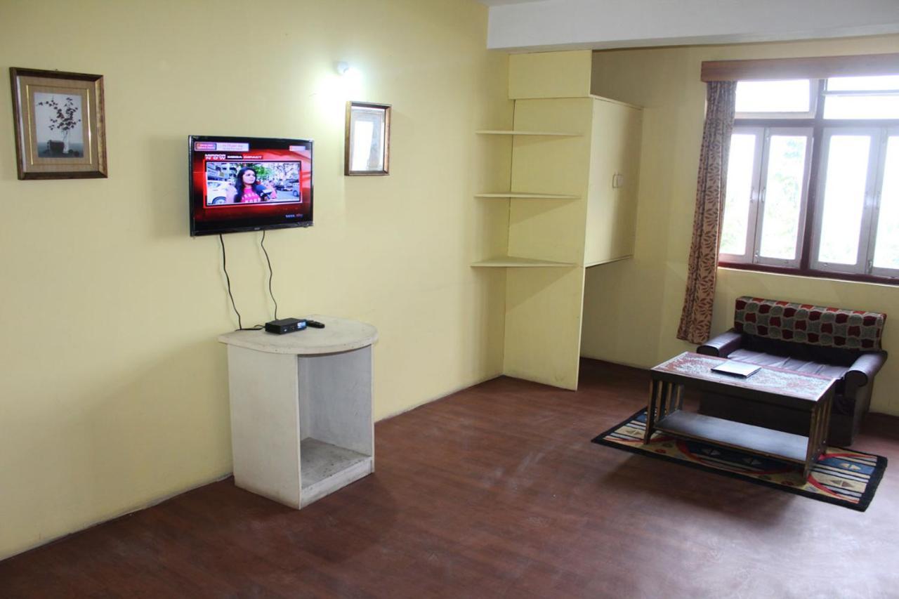 Norling Retreat Hotel Пелинг Екстериор снимка